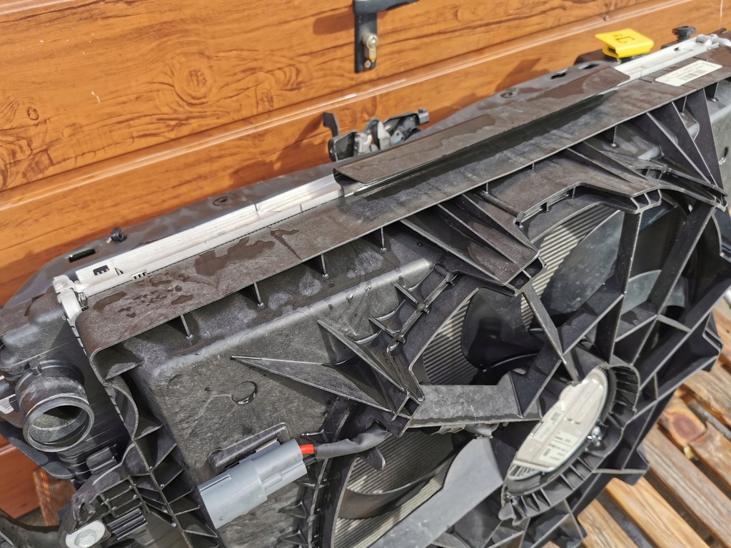 фото №7, Dodge ram v 5 2018- 5.7 pas передний kompletny радиатор бачок вентилятор