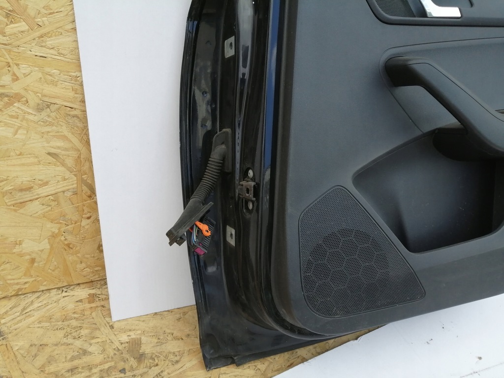 фото №12, Дверь задняя задние правое skoda rapid liftback