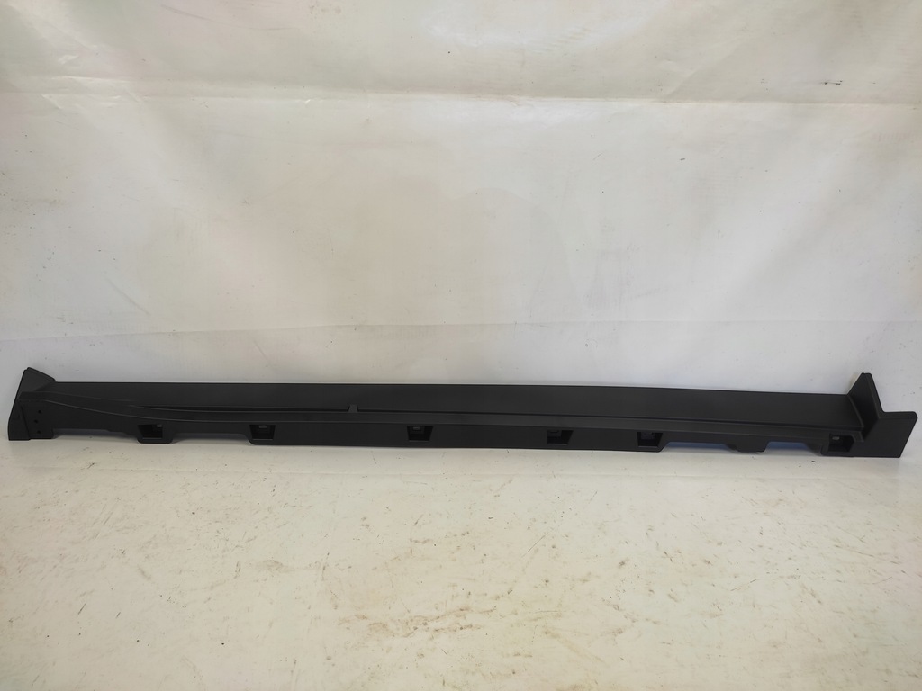 фото №1, Jaguar e-pace молдинг порог правая порог правый 2018-