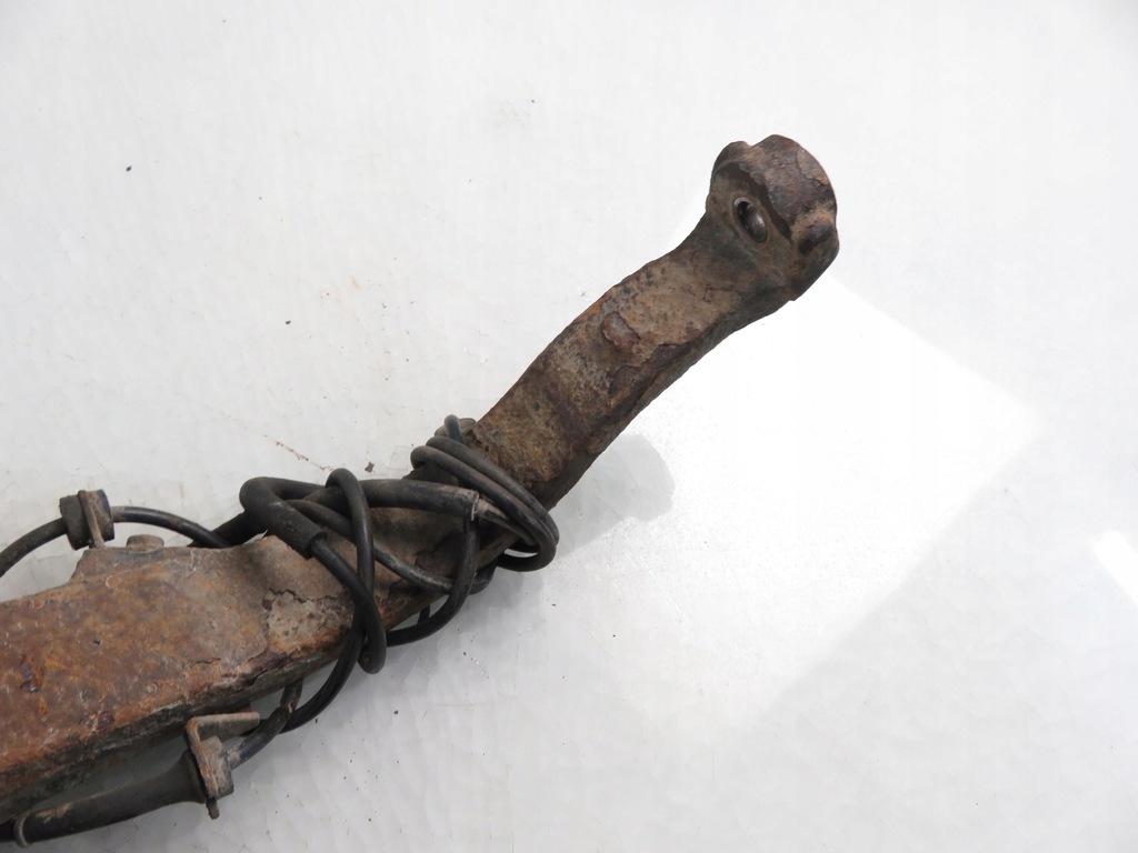 фото №4, Поворотный кулак ступица передняя правая alfa romeo gt 2.0 jts