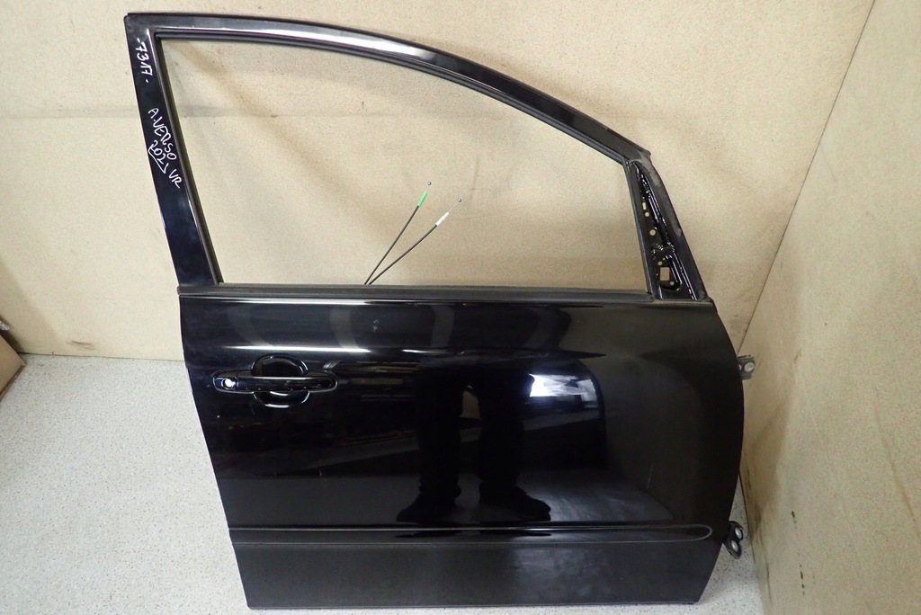 фото №5, Toyota avensis verso 01-09 дверь перед правое 202