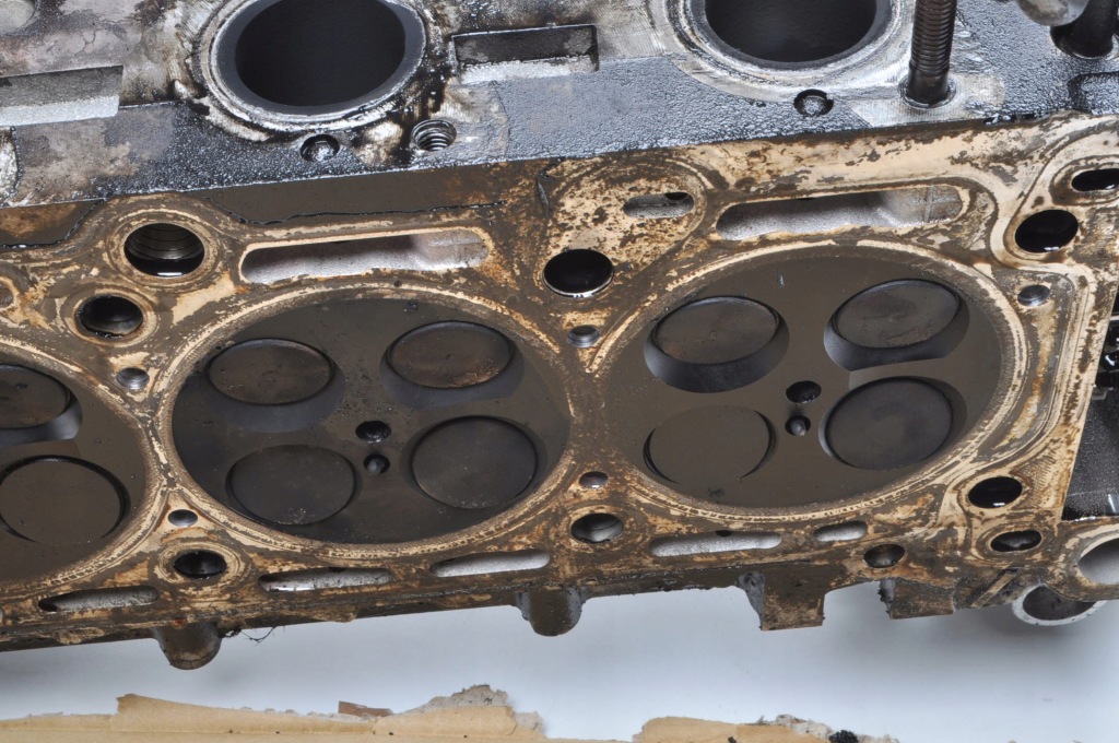 Mercedes w204 2.2 cdi 125kw 170km головка з розподільчі вали з двигуна 646811 Оригінал