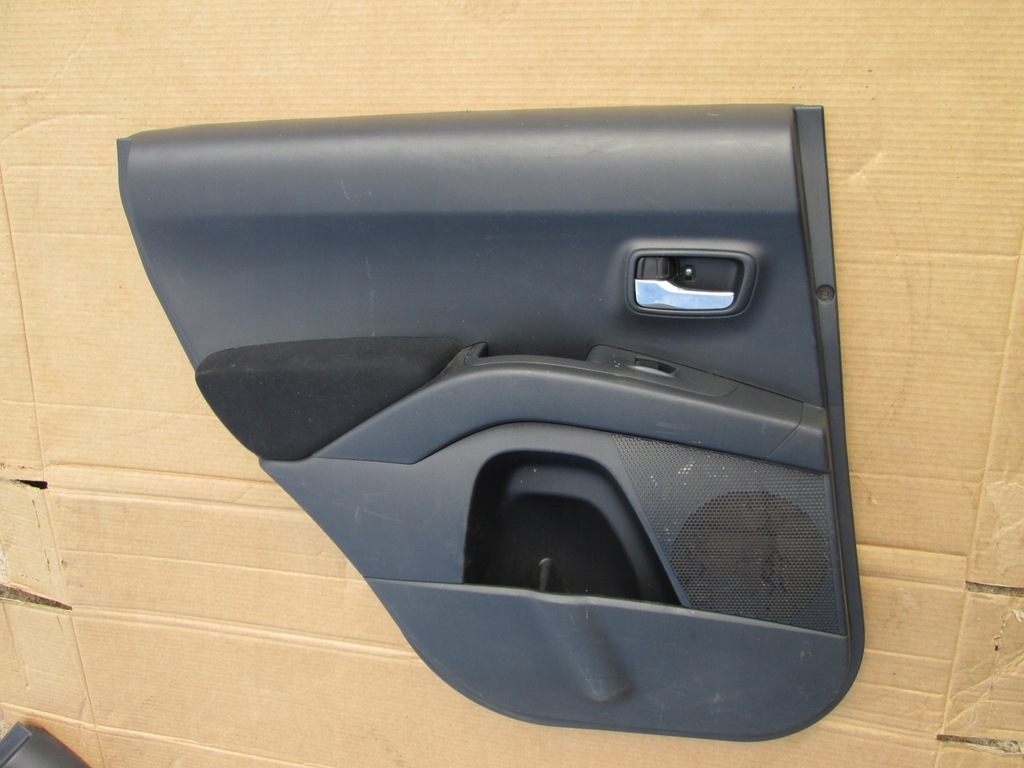 фото №7, Peugeot 4007 обшивка w дверь левый правый задняя задний