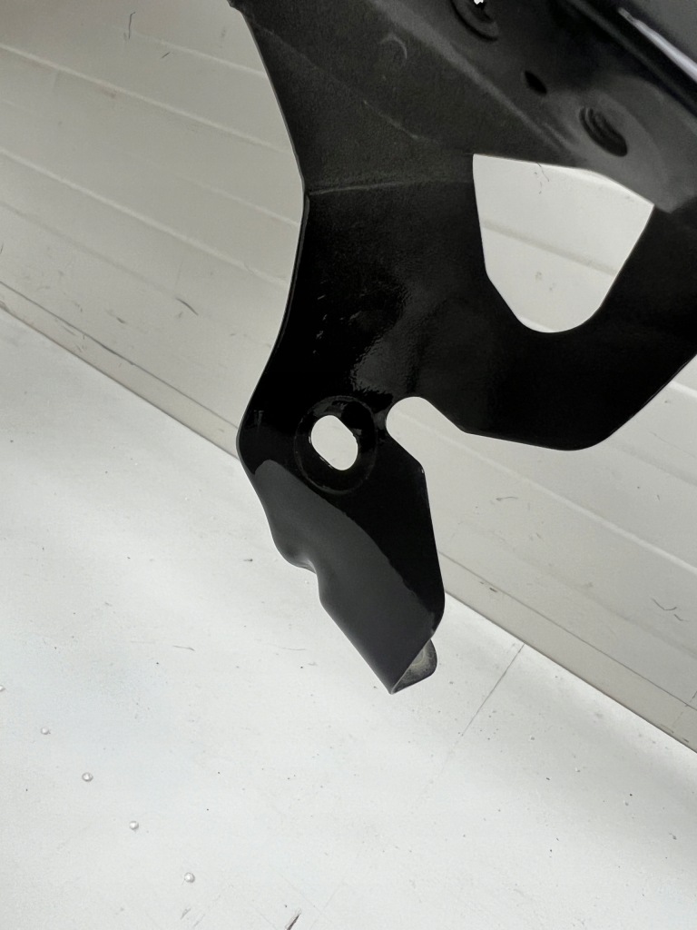 Tesla 3 рестайлінг  крило правий fender правий Ціна