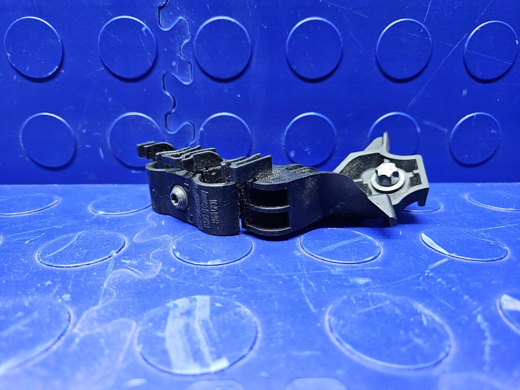 Bmw serii 3 g20 2.0i b46 кронштейн трубка масла радиатора коробки передач в Украине