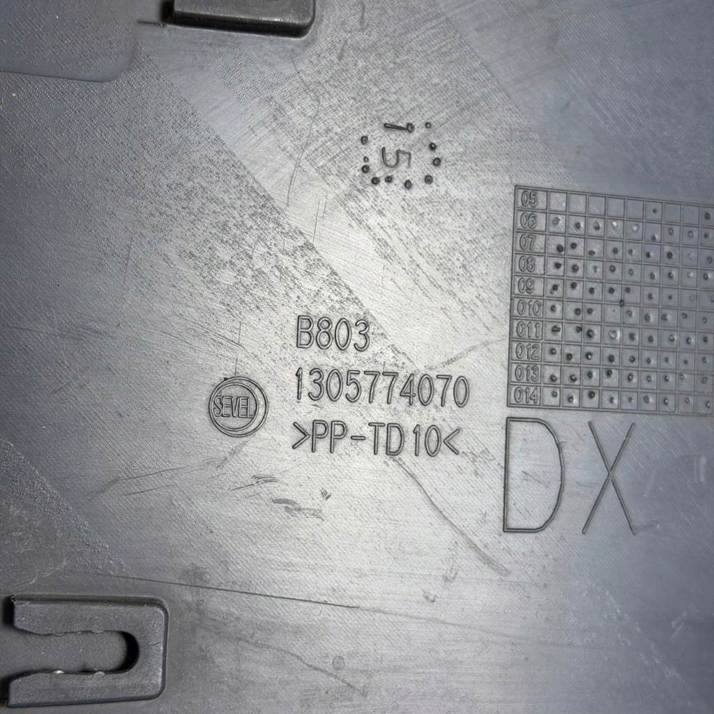 Молдинг дверь задний  правая ducato iii boxer jumper ii оригинальный номер оригинал 1305774070 Киев