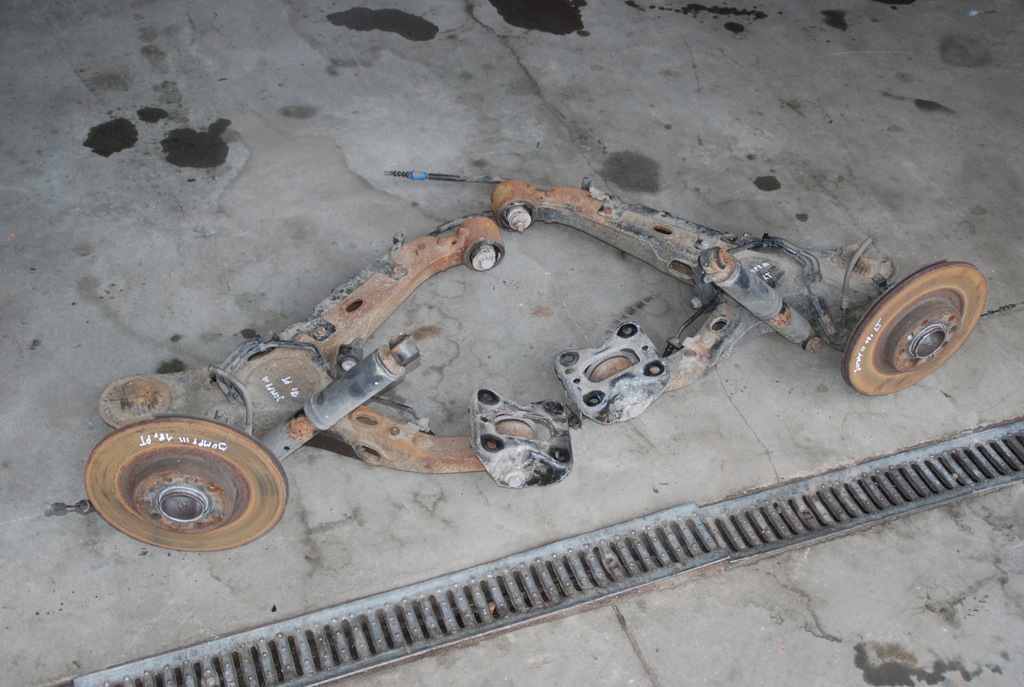 фото №1, Поворотный кулак l / p задняя proace expert jumpy iii 18r