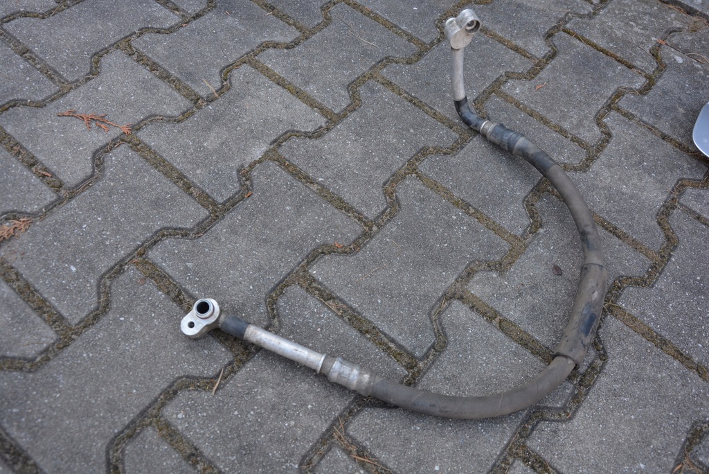 фото №9, Шланг кондиціонера audi a4 b7 seat exeo 2.0tdi 8e0260701bs