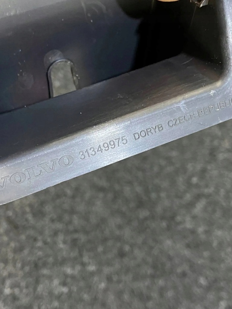 фото №5, Volvo xc40 захист замка кришки багажника 31349975