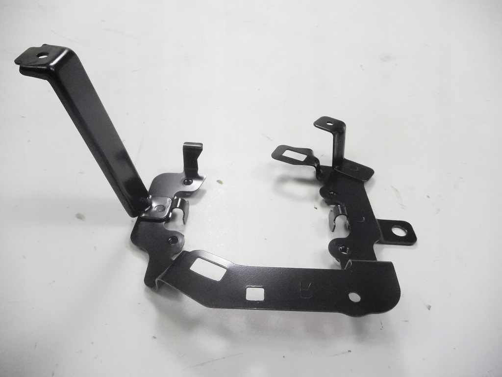 фото №5, 8321a096 кронштейн противотуманной фары правое l200