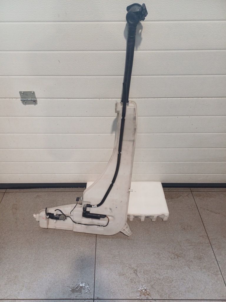 Бак рідина розпилювача bmw x3 f25 132643-10 в Україні