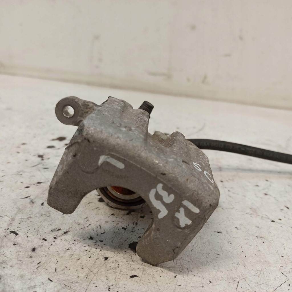 фото №8, Hyundai ix35 суппорт тормоза левый nowe 58210-2y310