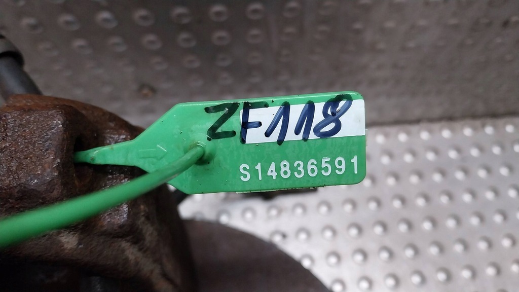 фото №6, Поворотный кулак правый перед 2s61-3k170-ba ford fiesta fusion mk6