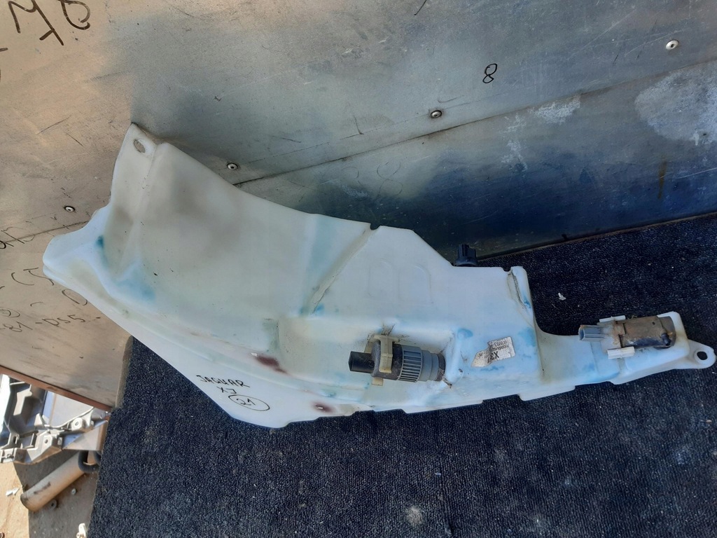фото №11, Бачок омывателя aw93-17b613-bc jaguar xj
