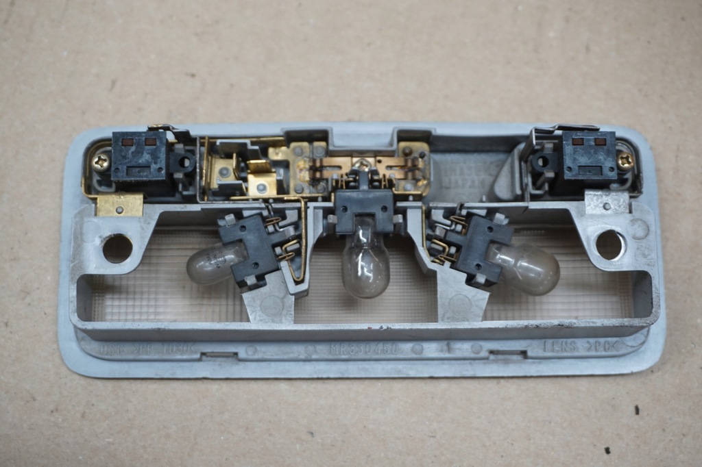 фото №6, Mitsubishi pajero iii лампа освещение кабины 00-06r