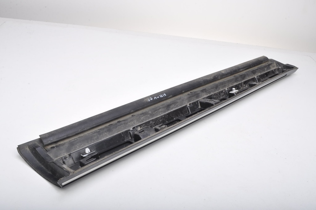 фото №8, Honda hr-v iii молдинг дверь правая перед 75312-3m0-j0 23r