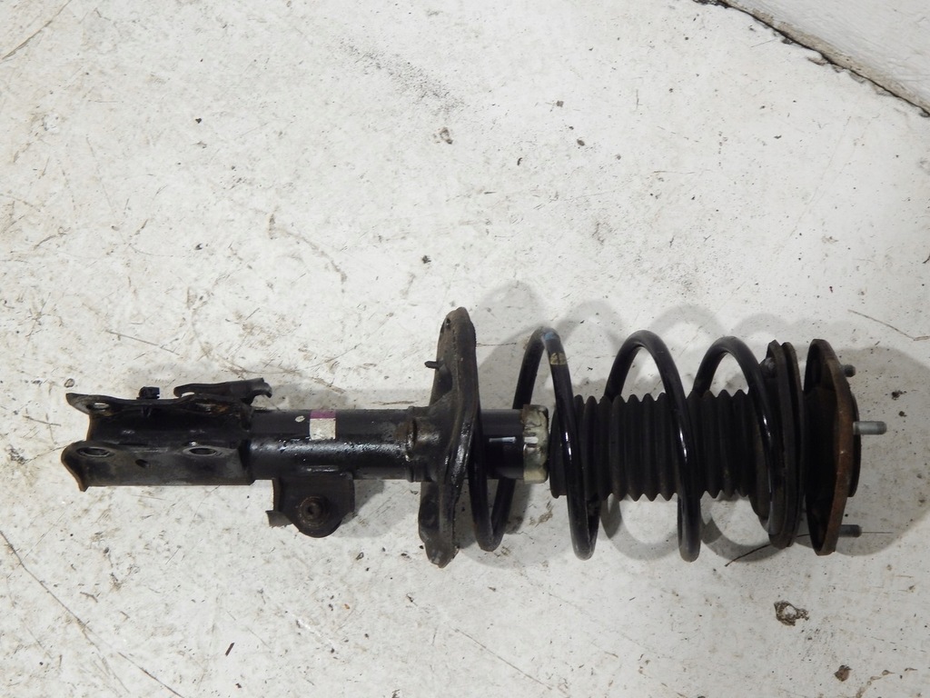 фото №1, Амортизатор правый toyota auris 12-19