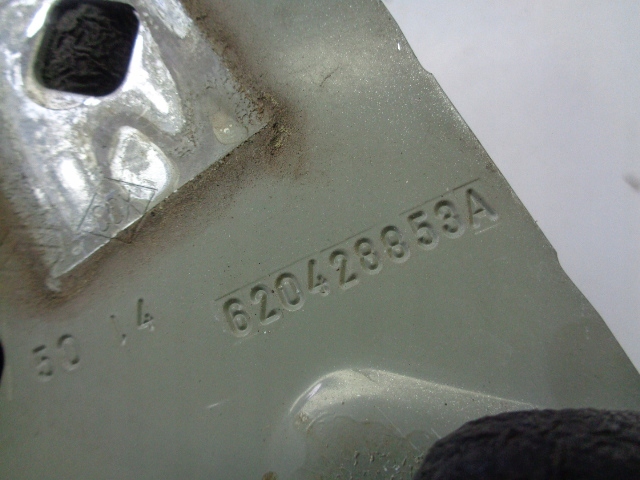 фото №4, Крепления крыла правый перед renault captur i przed lift 1.2 tce 2014 rok