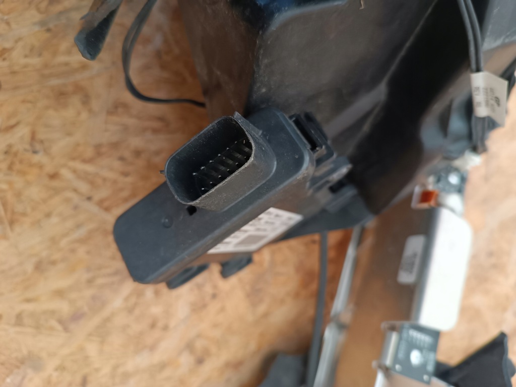 фото №7, Лінза лампи правий перед 68280815aa dodge durango ксенон