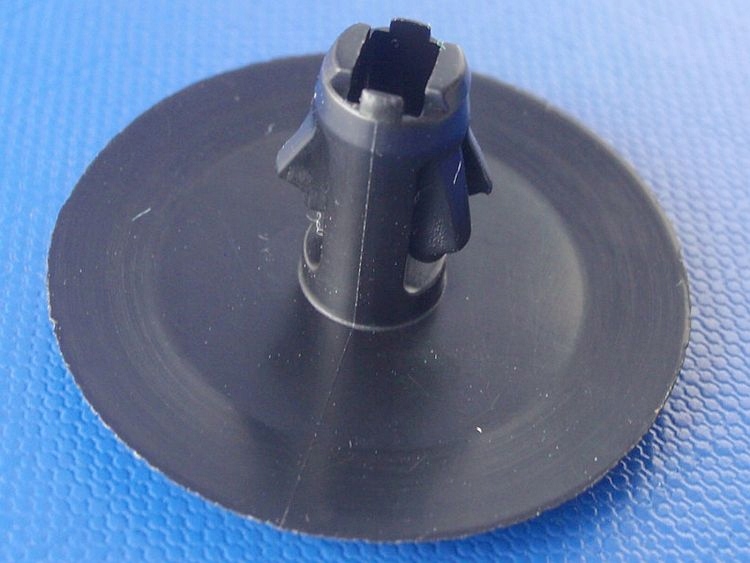 фото №3, 5x subaru forester legacy outback клипса 7 капот