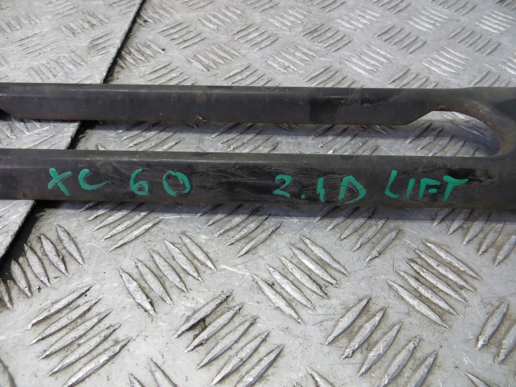 фото №7, Volvo xc60 lift балка pod радиатор 13-