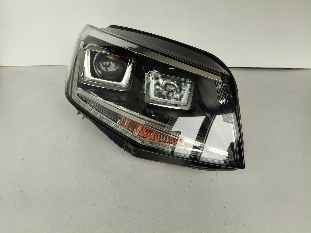 фото №1, Лампа права фара vw caddy 2k5 15- ксенон led