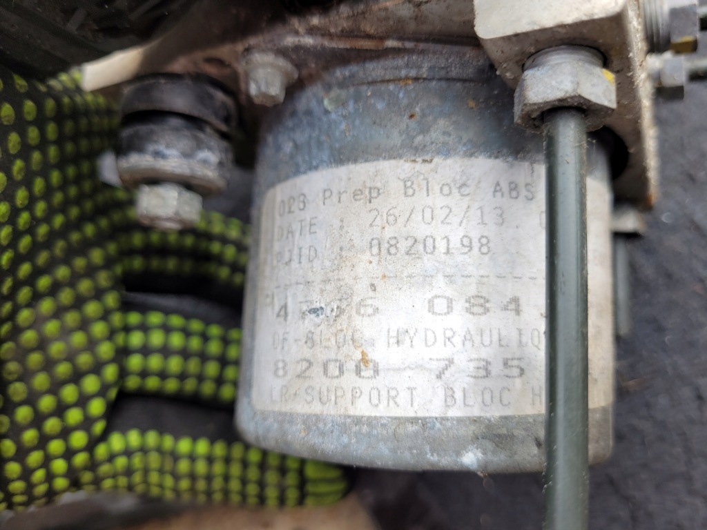 фото №2, Насос abs renault master iii 476608497r