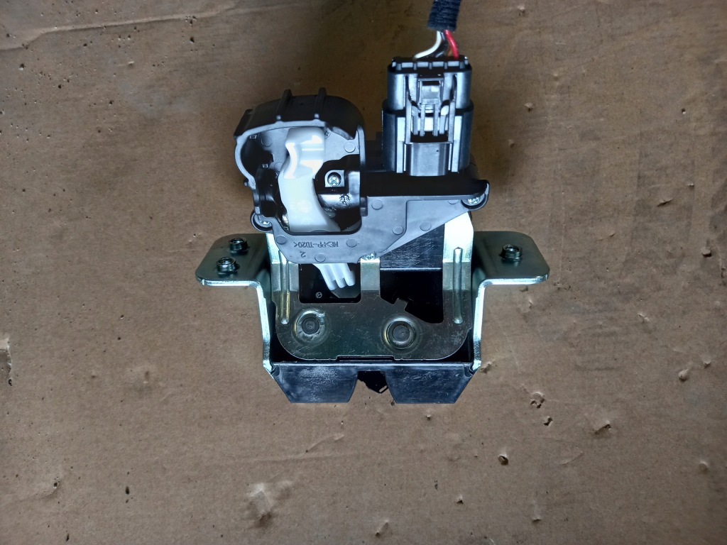 фото №1, Kia niro 16- замок крышки багажника 81230-g5000