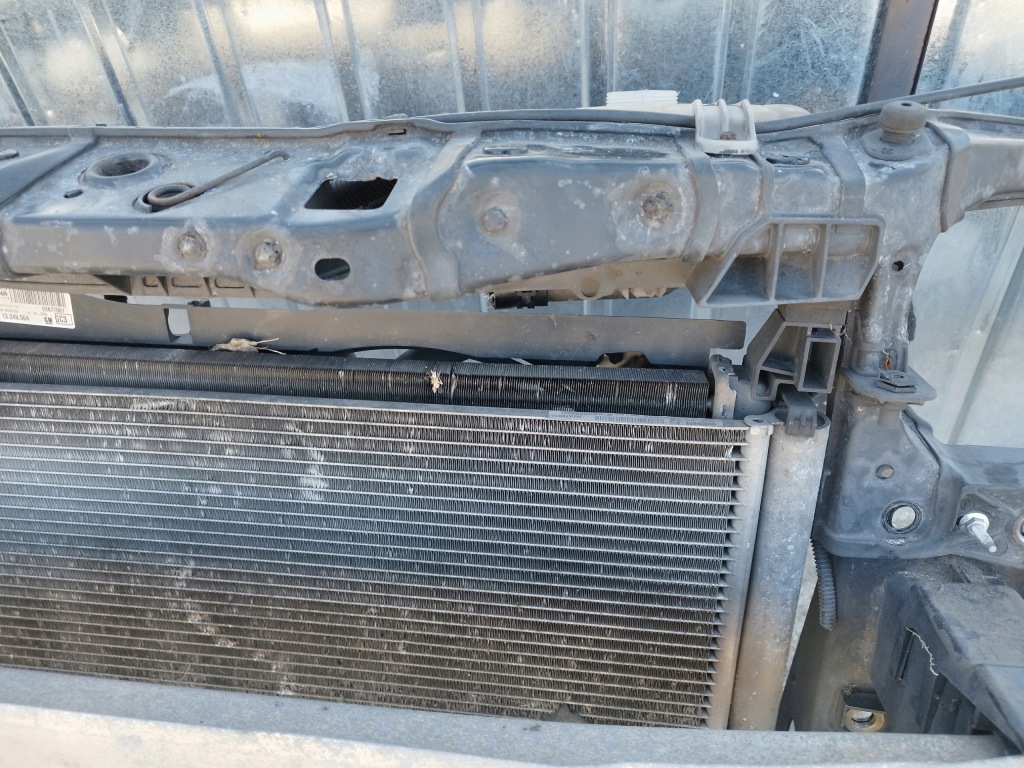 Ремень передний балка радиатор opel corsa d рестайлинг  1.4b a14xer механическая коробка передач 2010-2014 Недорого