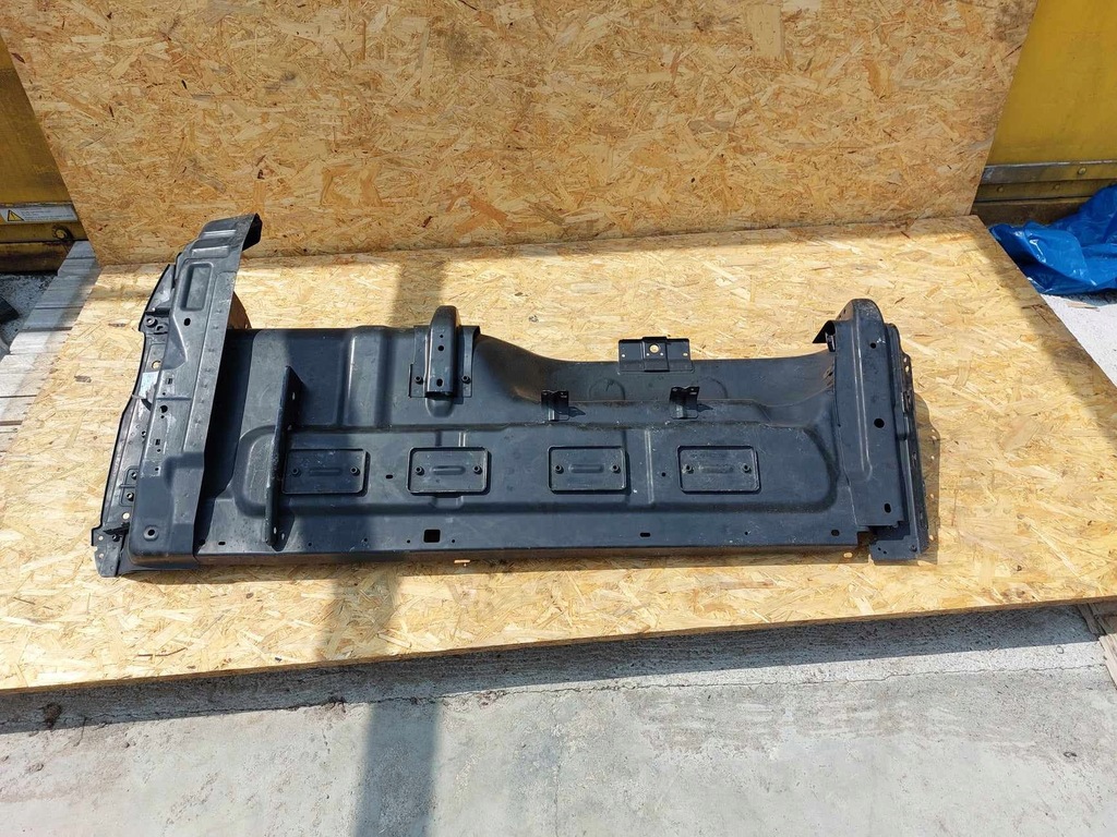 фото №2, Ford ranger 13-21 rok левая четверть обшивка задняя