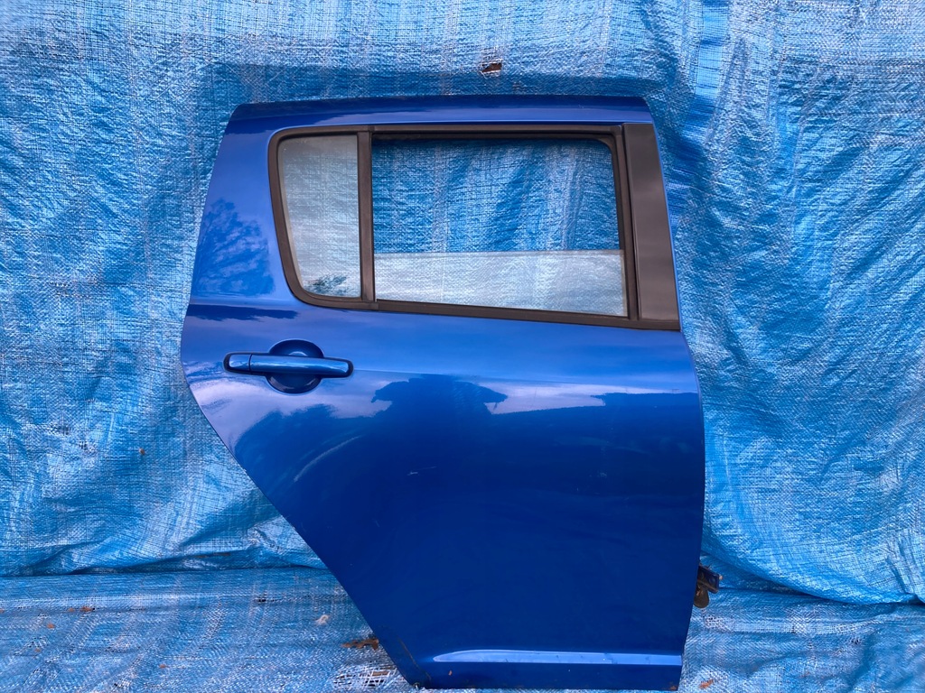 фото №1, Suzuki swift mk6 дверь правый задняя задние правое