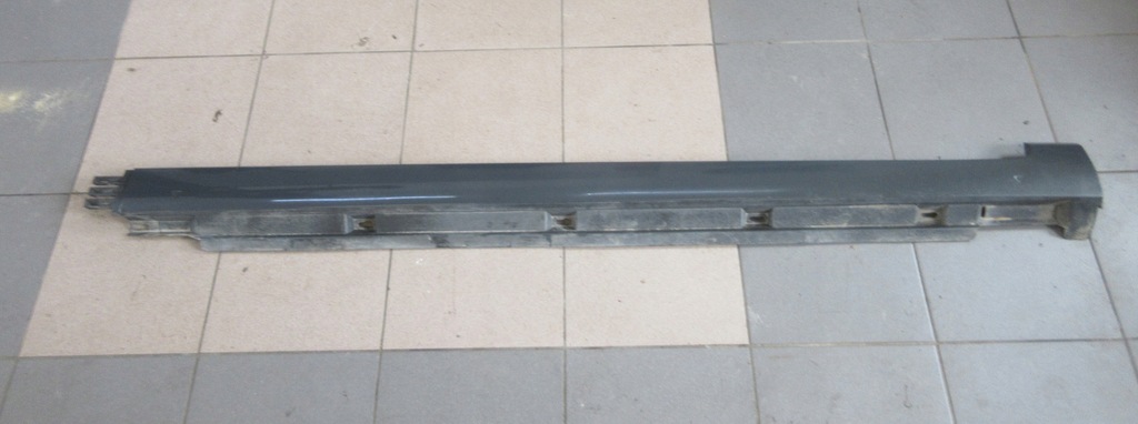 фото №1, Молдинг накладка поріг права vw passat b7 kombi li7f