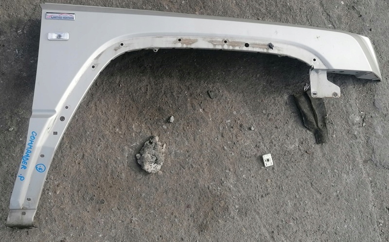 фото №1, Jeep commander 07r крила перед передній