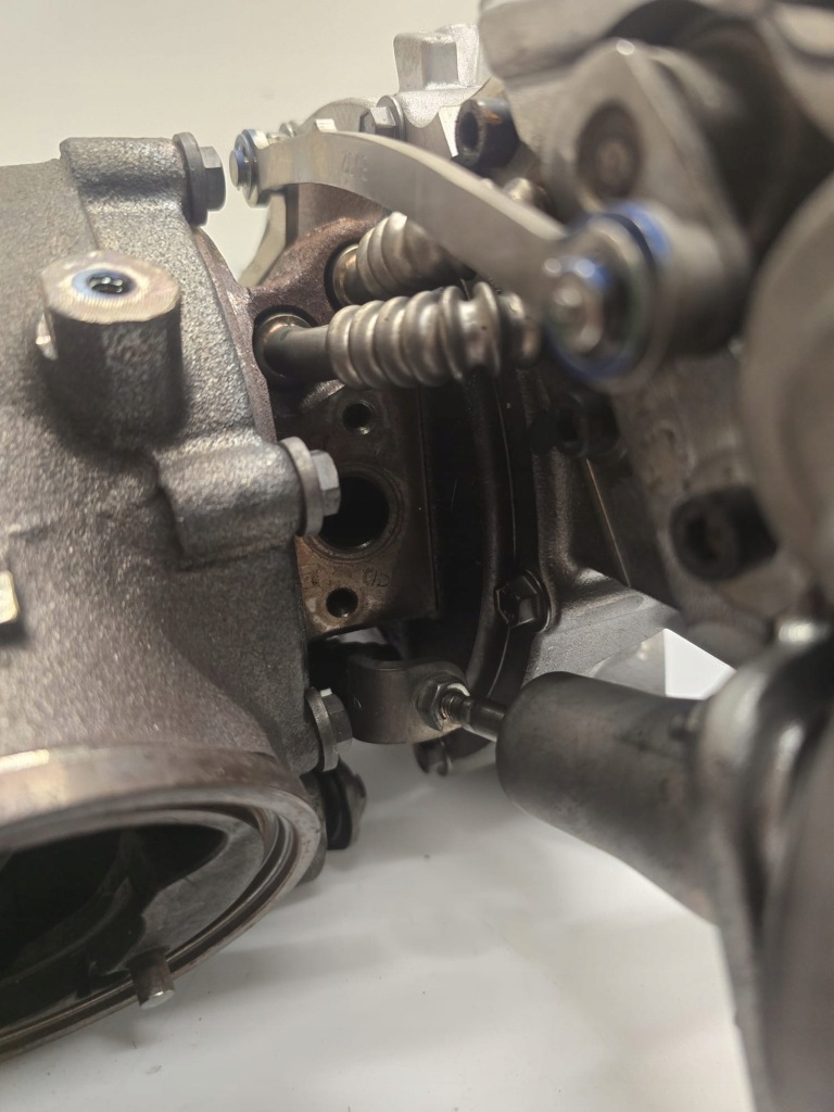 Bmw x5 g05 25d 231km twinturbo турбонагнетателя 8580170 8580173 с Разборки