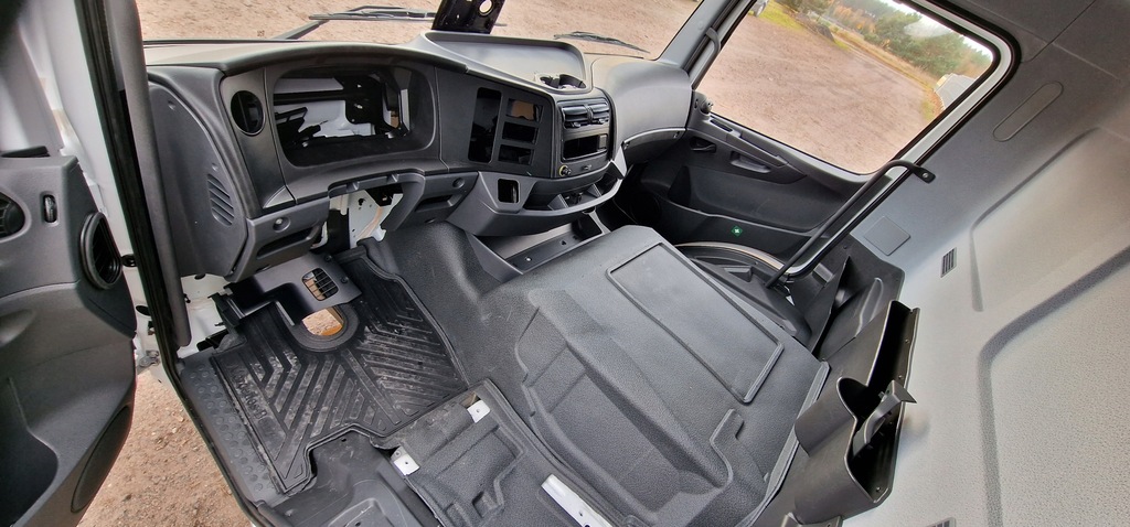 фото №8, Mercedes atego кабина с wyposażeniem nowa высокий t