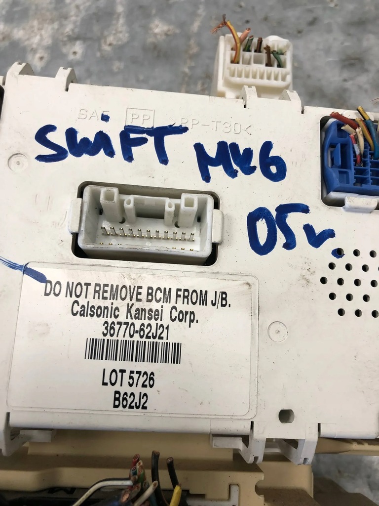 фото №5, Коробка запобіжників suzuki swift mk6 36770-62j21