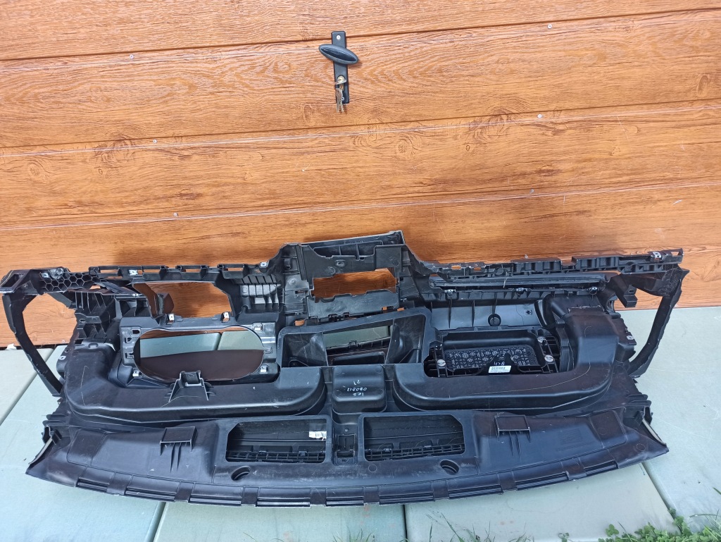 Купить Приборная панель панель  приборная панель черная vw golf vii 5gm857003