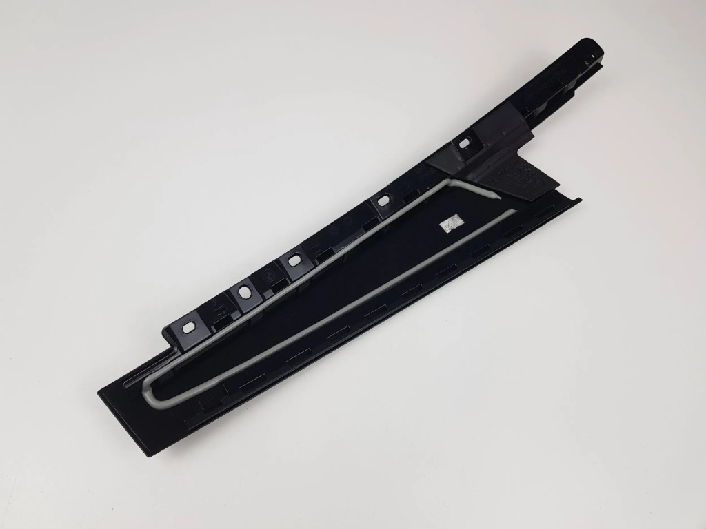 Молдинг накладка прокладка скло бічний правий задній bmw 1 f40 7452376 Зі Шроту