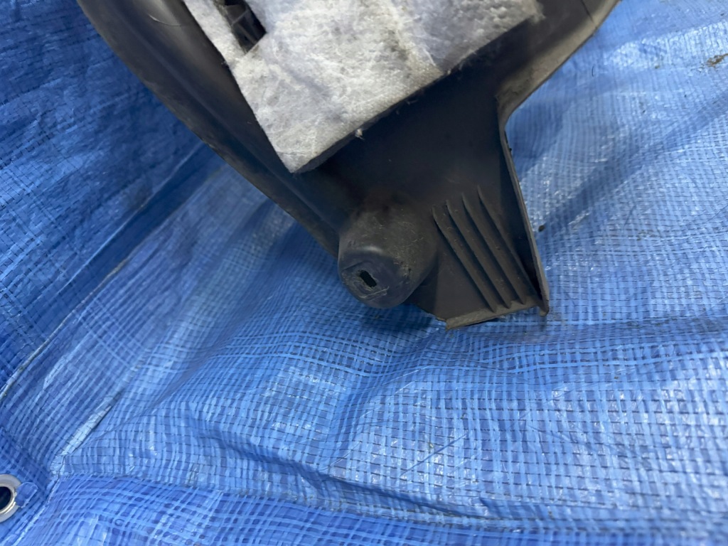 фото №8, Подкрылок задние правое citroen c3 iii 9811931680 9812159580