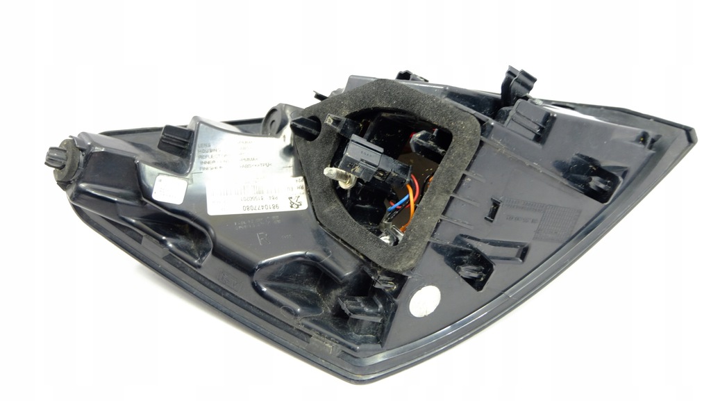 фото №9, Peugeot 3008 ii лампа правый задняя 9810477080