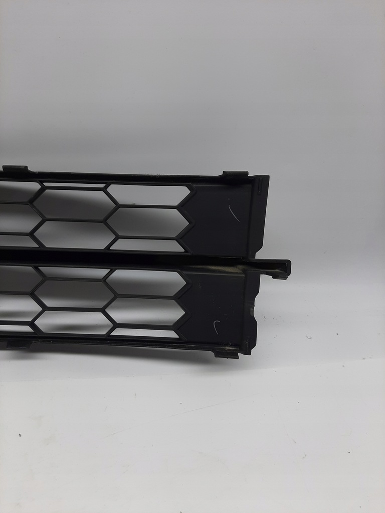 фото №5, Skoda rapid решётка радиатора бампера середина 5ja853677