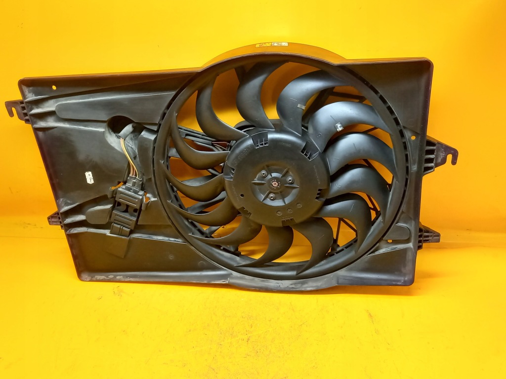 Вентилятор воды mondeo mk3 2,0tddi 2s718c607c Киев