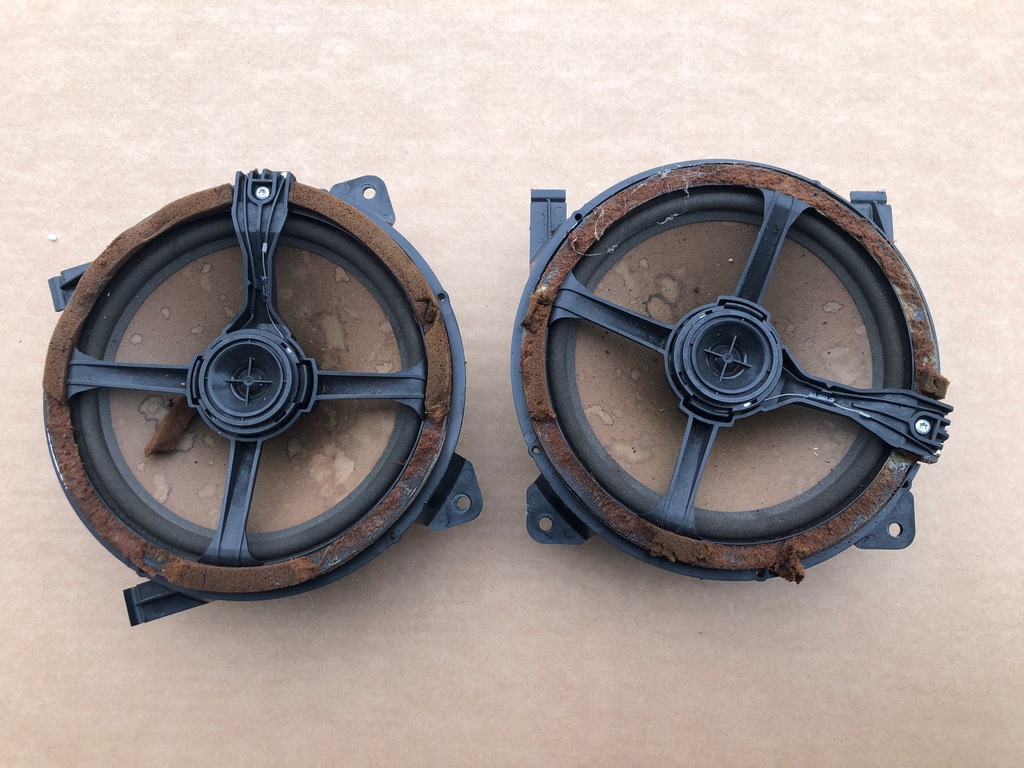 фото №1, Volvo s60 s80 динамик задний w полка 1998-2006 задняя