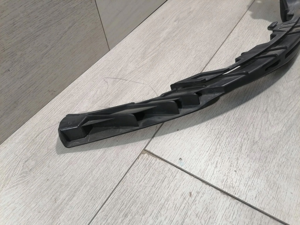 7812. porsche 911 991 gt3rs напрямна бампер лівий задня 991505835 Недорого