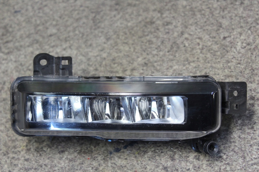 фото №1, Bmw g20 3 противотуманная фара led правый 8089526