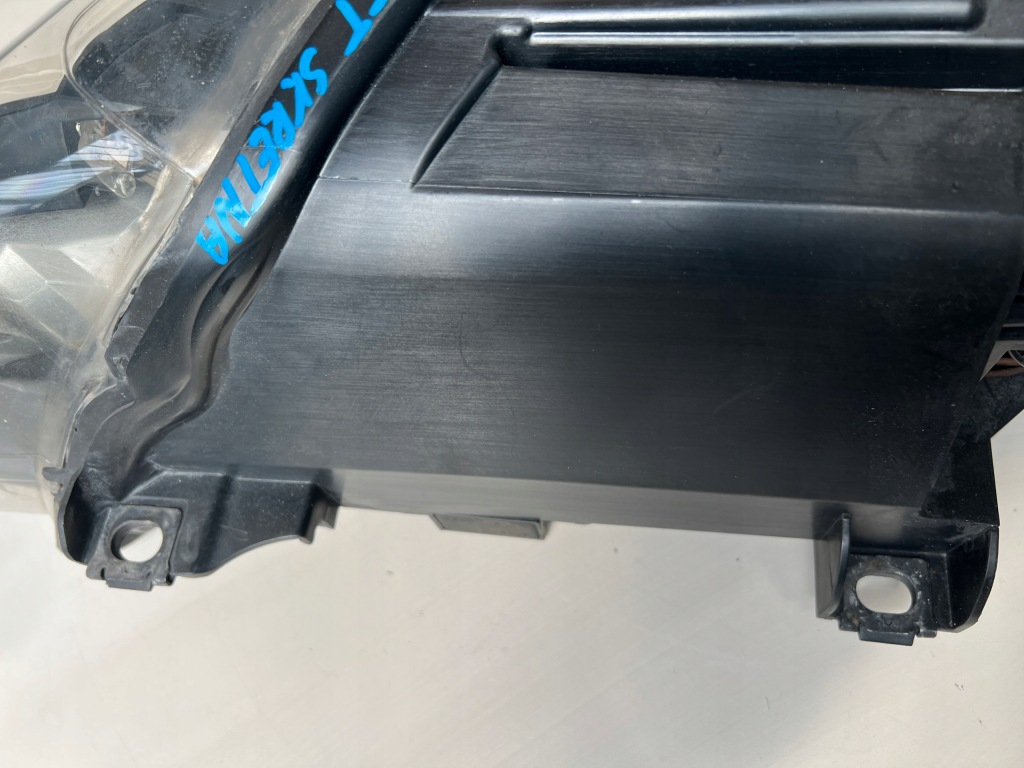 Фара передняя правый  audi q7 4l рестайлинг  ксенон поворотный led 4l0941004ad Цена