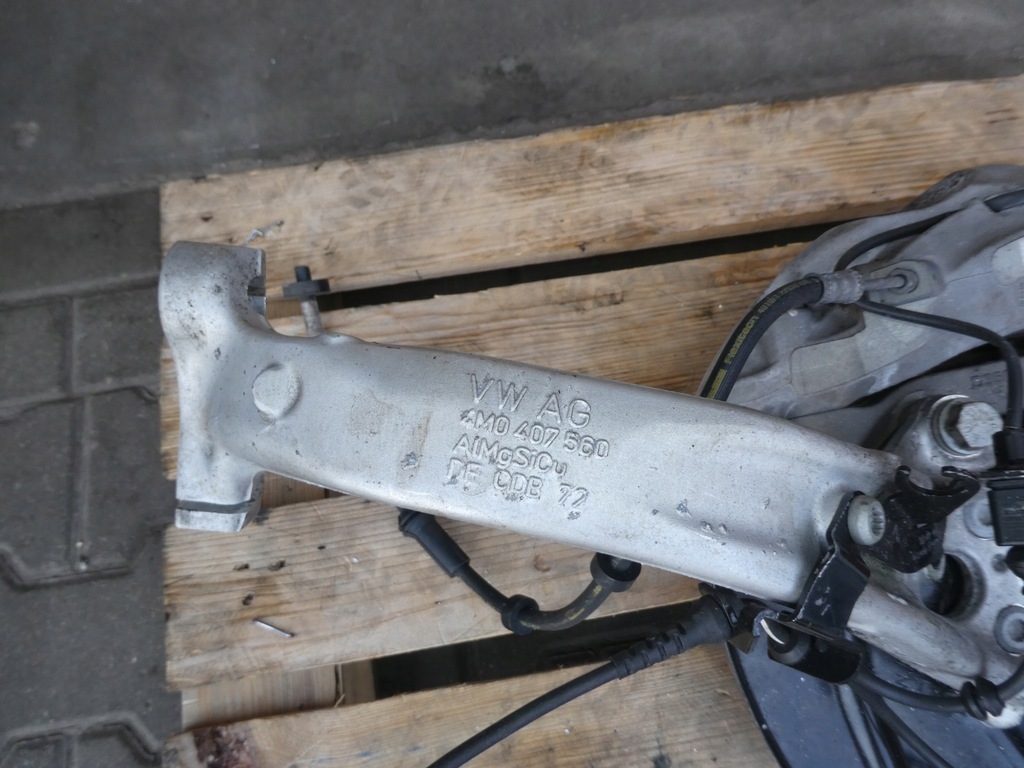 фото №6, Audi q7 поворотный кулак правая перед 4m0407560