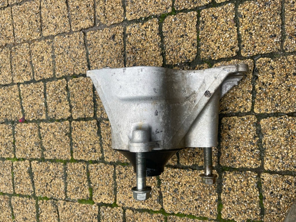 фото №7, Honda оригинальный номер подушка двигателя правая civic viii ufo 1.8 50820smge04