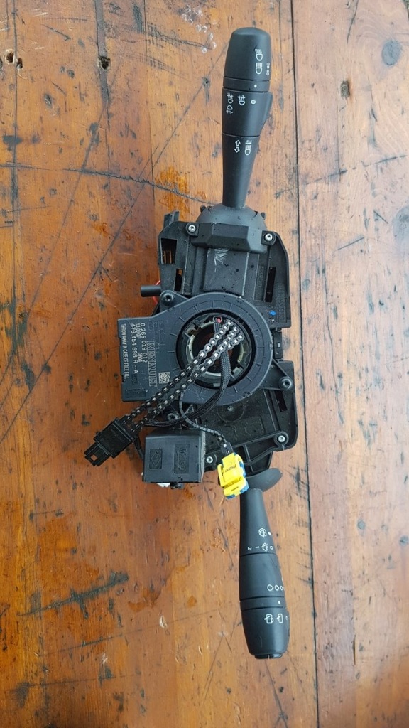 фото №1, Переключатель комбинированный лента sandero iii 255671163r