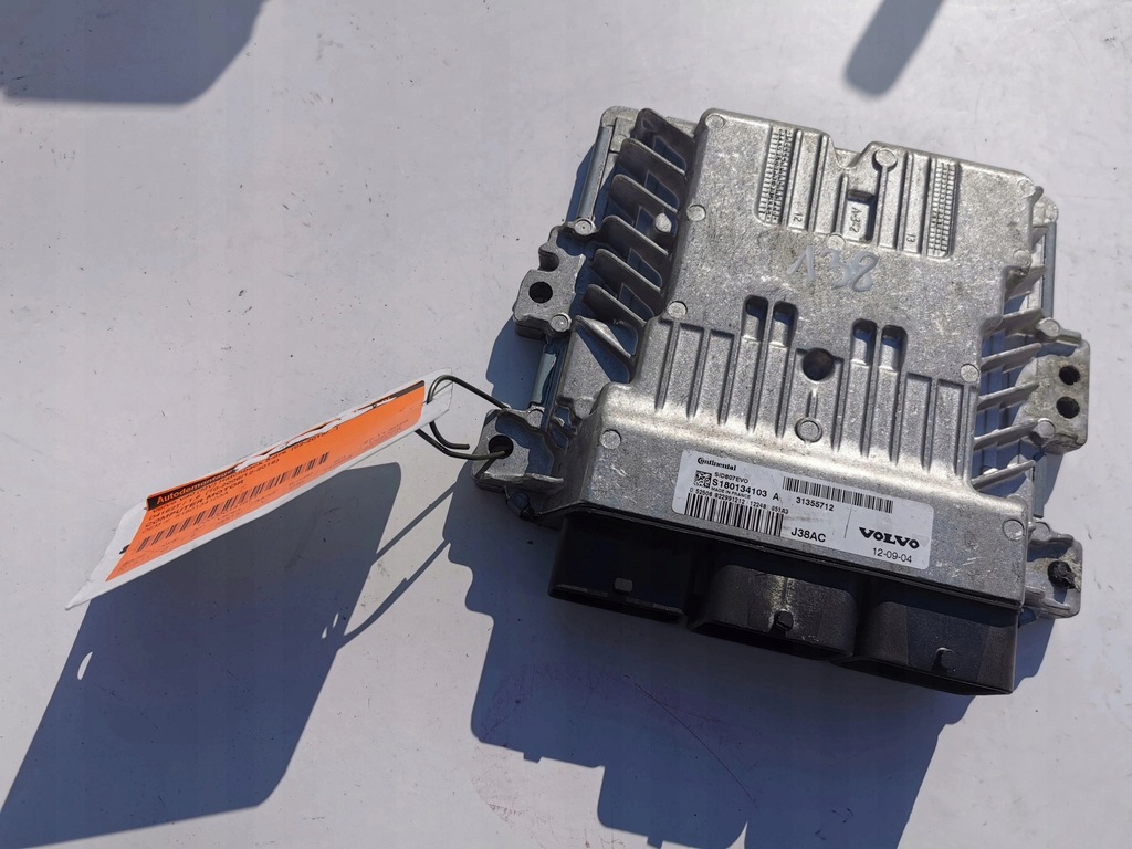 фото №8, Volvo v40 1.6d 31355712 s180134103a бортовой компьютер ecu